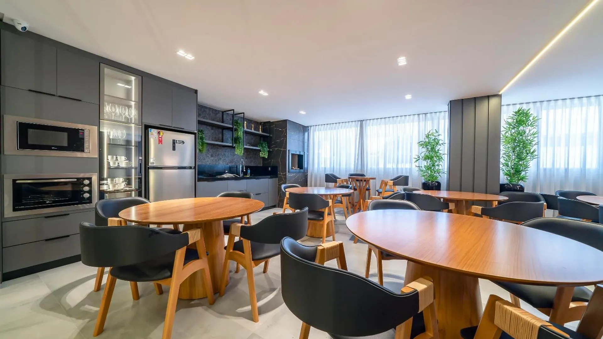 Apartamentos Elegance Bombinhas 0*,